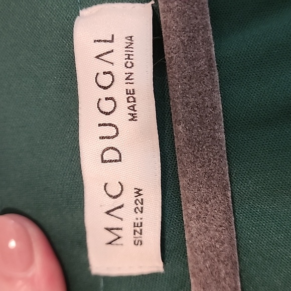 Mac Duggal 67914 Chiffon Long Bishop Sleeve Surplice Midi Dress Emerald Sz 22W - Picture 8 of 10